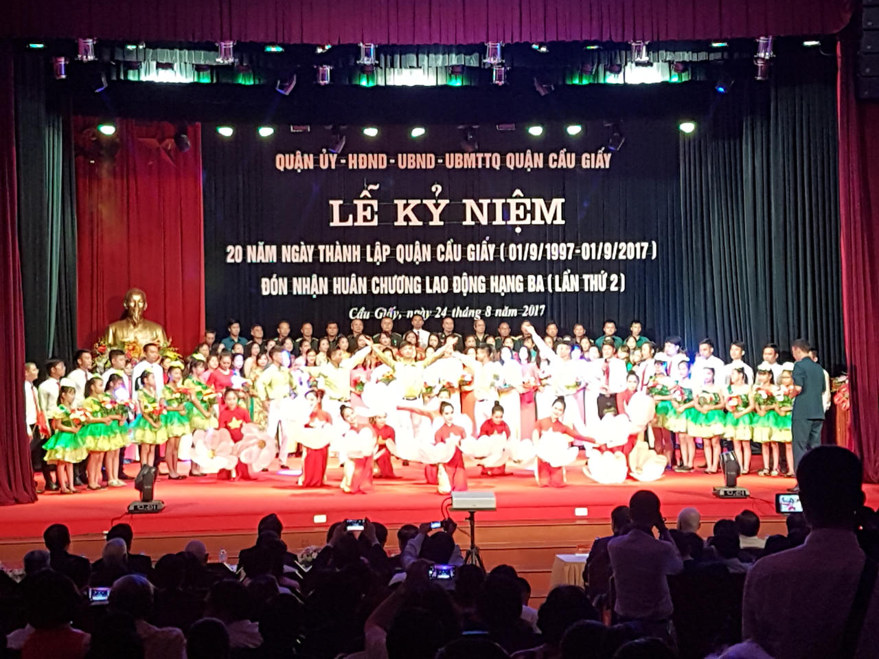 Hà Nội: Quận Cầu Giấy long trọng kỷ niệm 20 năm Ngày thành lập 