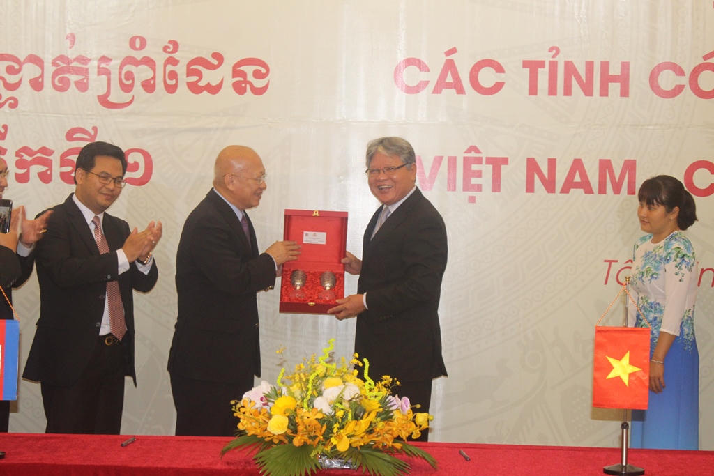 Động lực mới cho sự tăng cường hợp tác giữa hai ngành Tư pháp Việt Nam - Campuchia