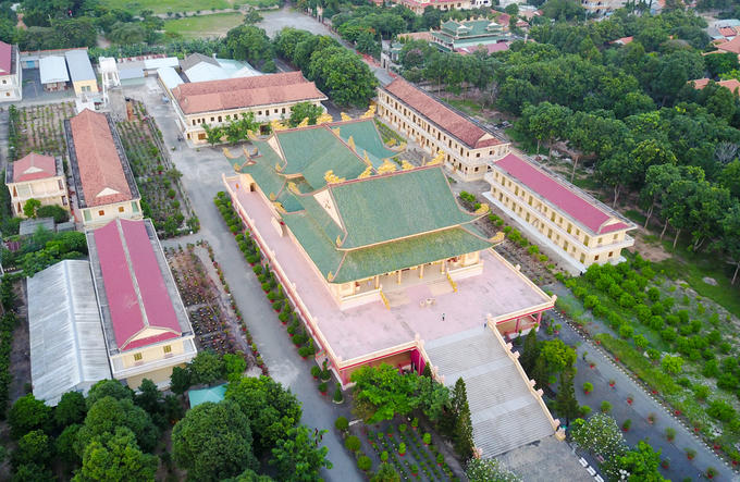 Ngôi chùa rộng lớn có nhiều tượng phật nhất Việt Nam