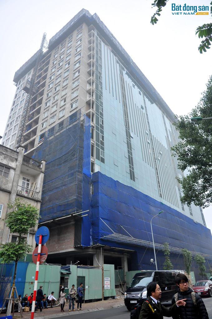 Tòa nhà 8B Lê Trực – Lấy cái sai này để sửa cái sai khác? 