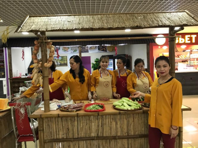 Sôi động chuẩn bị Festival thức ăn đường phố Việt tại Nga - ảnh 9