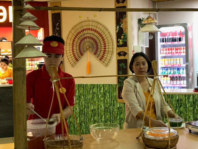 Sôi động chuẩn bị Festival thức ăn đường phố Việt tại Nga - ảnh 8