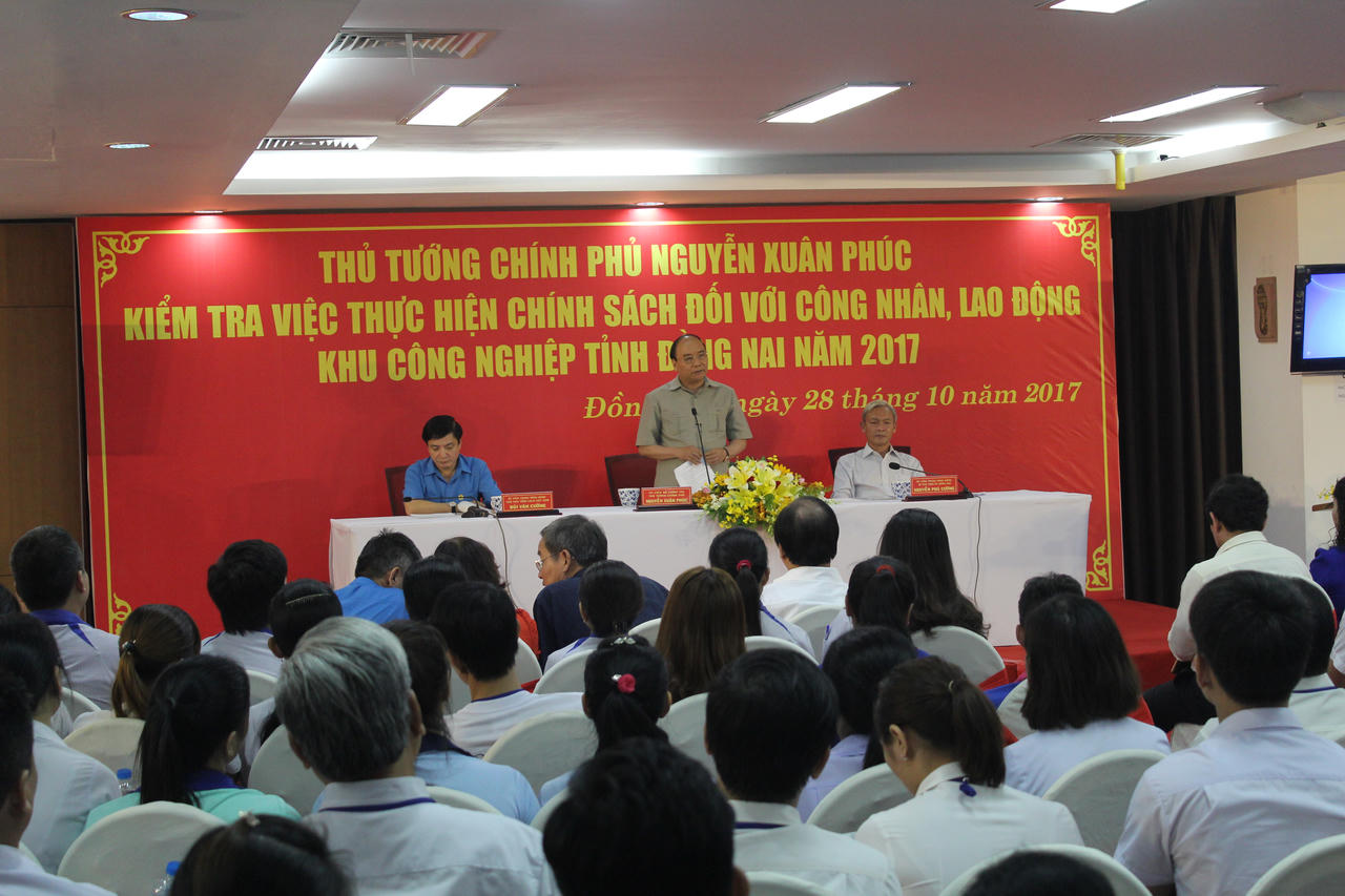 Thủ tướng Nguyễn Xuân Phúc đối thoại với công nhân tại Đồng Nai: Bắt đầu từ bữa ăn, giấc ngủ