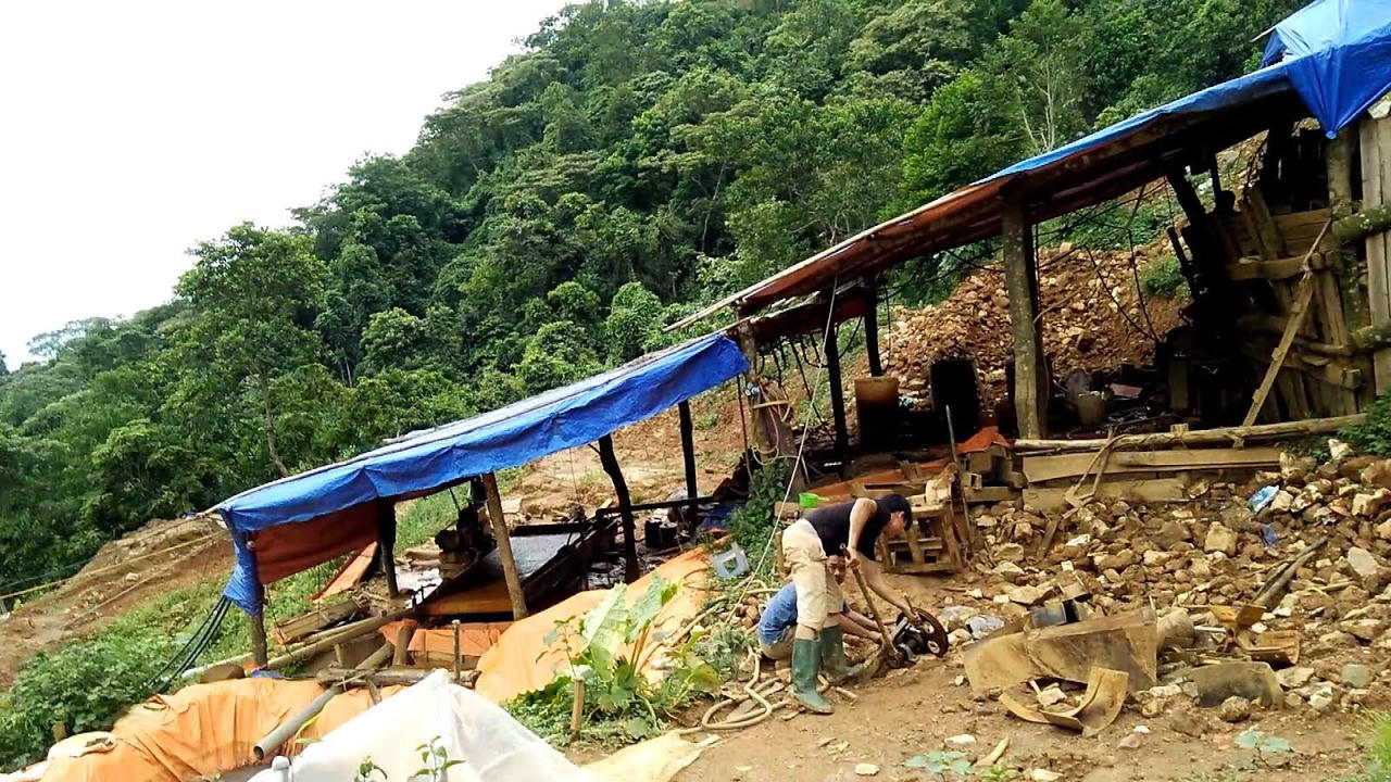 Quản lý khai thác vàng tuỳ tiện, trái pháp luật ở Hoà Bình: Thấy gì từ một công văn bao biện, né tránh sai phạm?