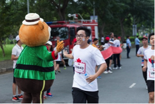 Manulife Việt Nam đóng góp gần 200 triệu đồng cho Quỹ Terry Fox