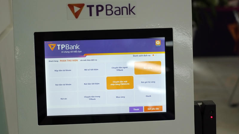 TPBank quyết tâm phân luồng khách hàng bằng công nghệ "không chạm"