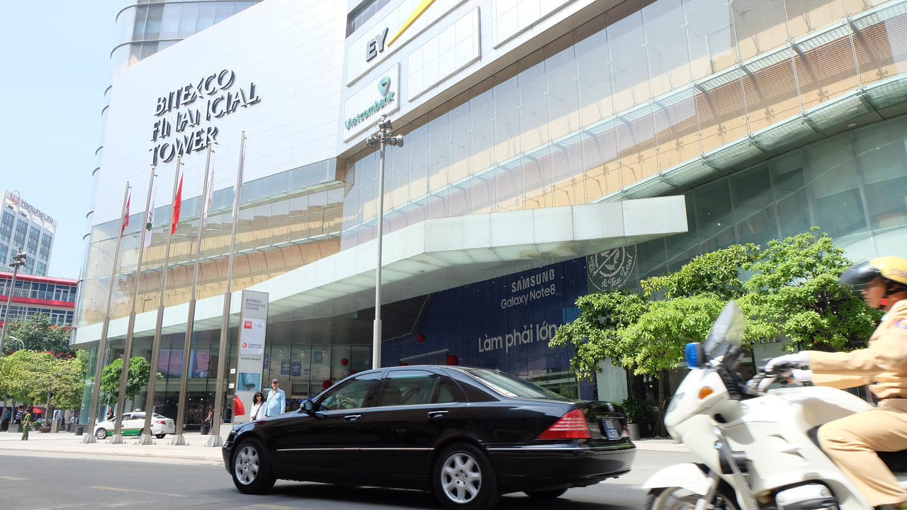 Tổng thống Ba Lan và Phu nhân tới thăm tháp Tài chính Bitexco