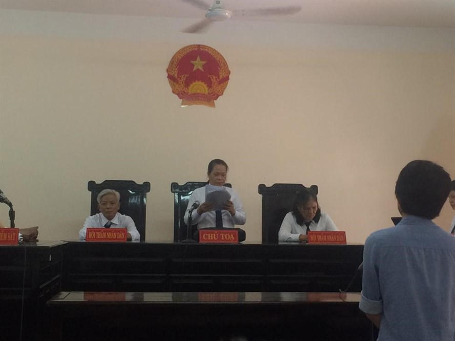 Vụ 400 người lao động kêu cứu: Tại sao bản án đã có hiệu lực pháp luật lại bị yêu cầu hoãn thi hành án?