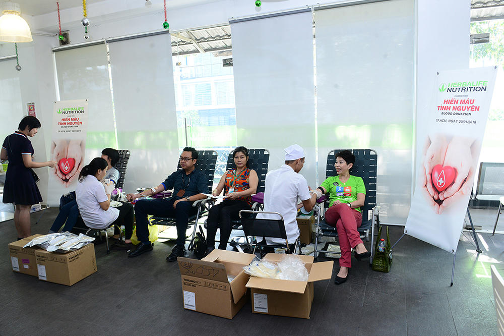 Thành viên độc lập và nhân viên Herbalife Việt Nam tham gia hiến máu tình nguyện