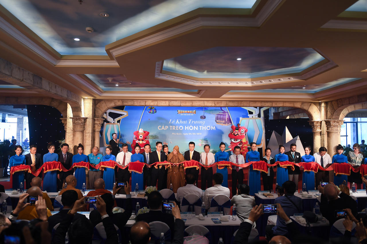 Tuyến cáp treo dài nhất thế giới chính thức khai trương tại Phú Quốc