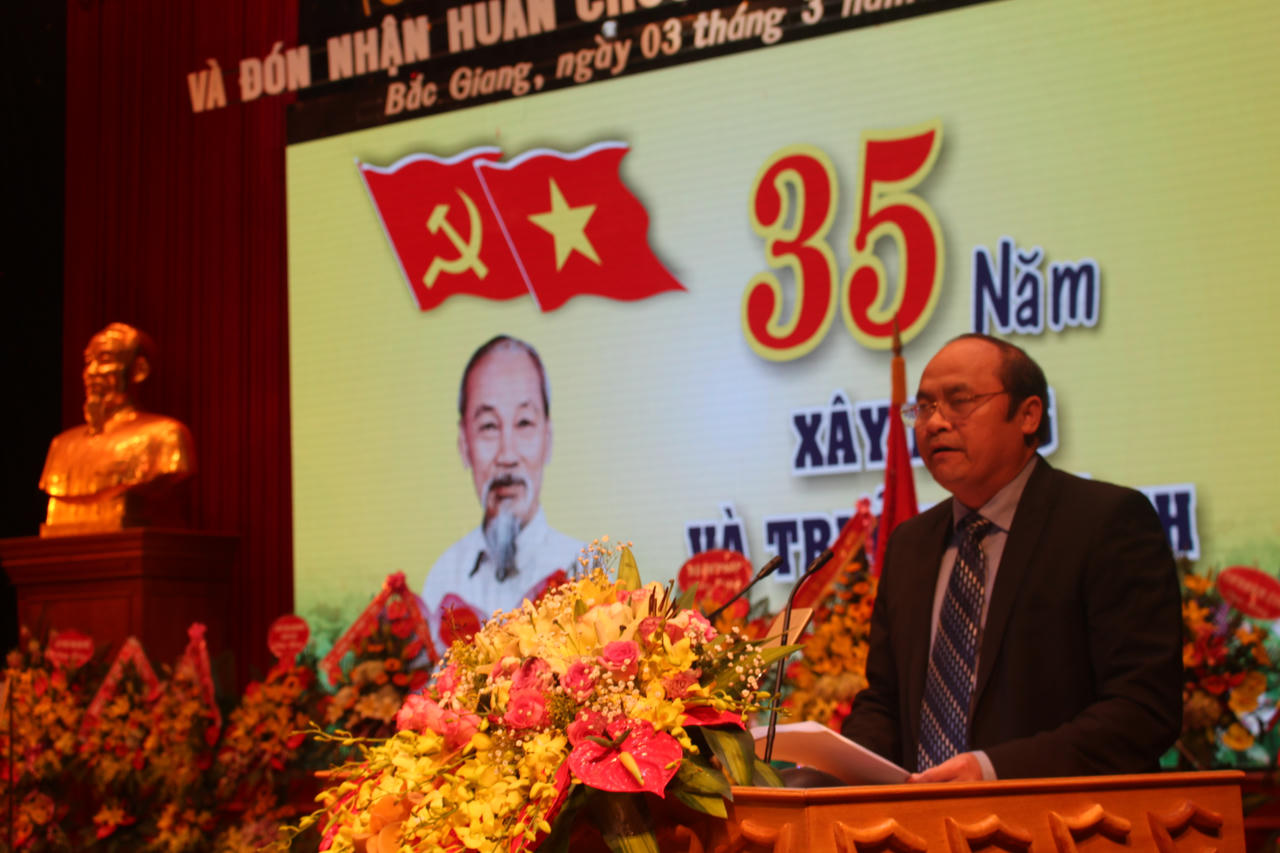 Bộ trưởng Lê Thành Long dự Lễ kỷ niệm 35 năm ngày thành lập Sở Tư pháp Bắc Giang