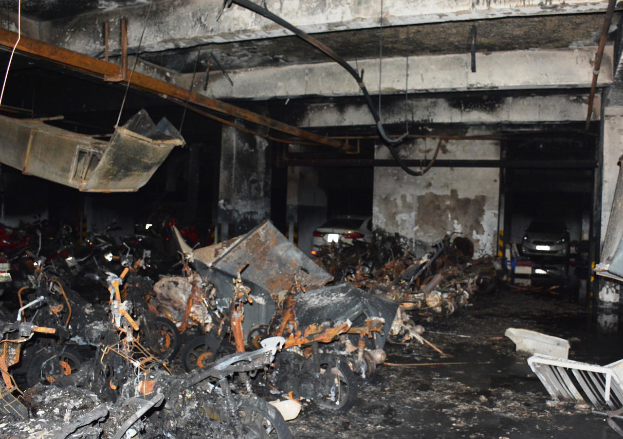 Phó Thủ tướng Trương Hòa Bình kiểm tra công tác khắc phục hậu quả vụ cháy chung cư Carina 