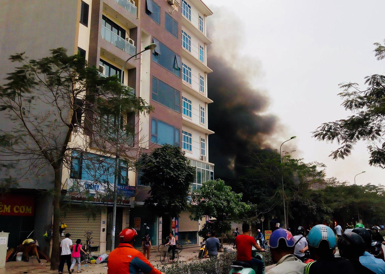 Cháy lớn ở chợ Quang, huyện Thanh Trì, Hà Nội 