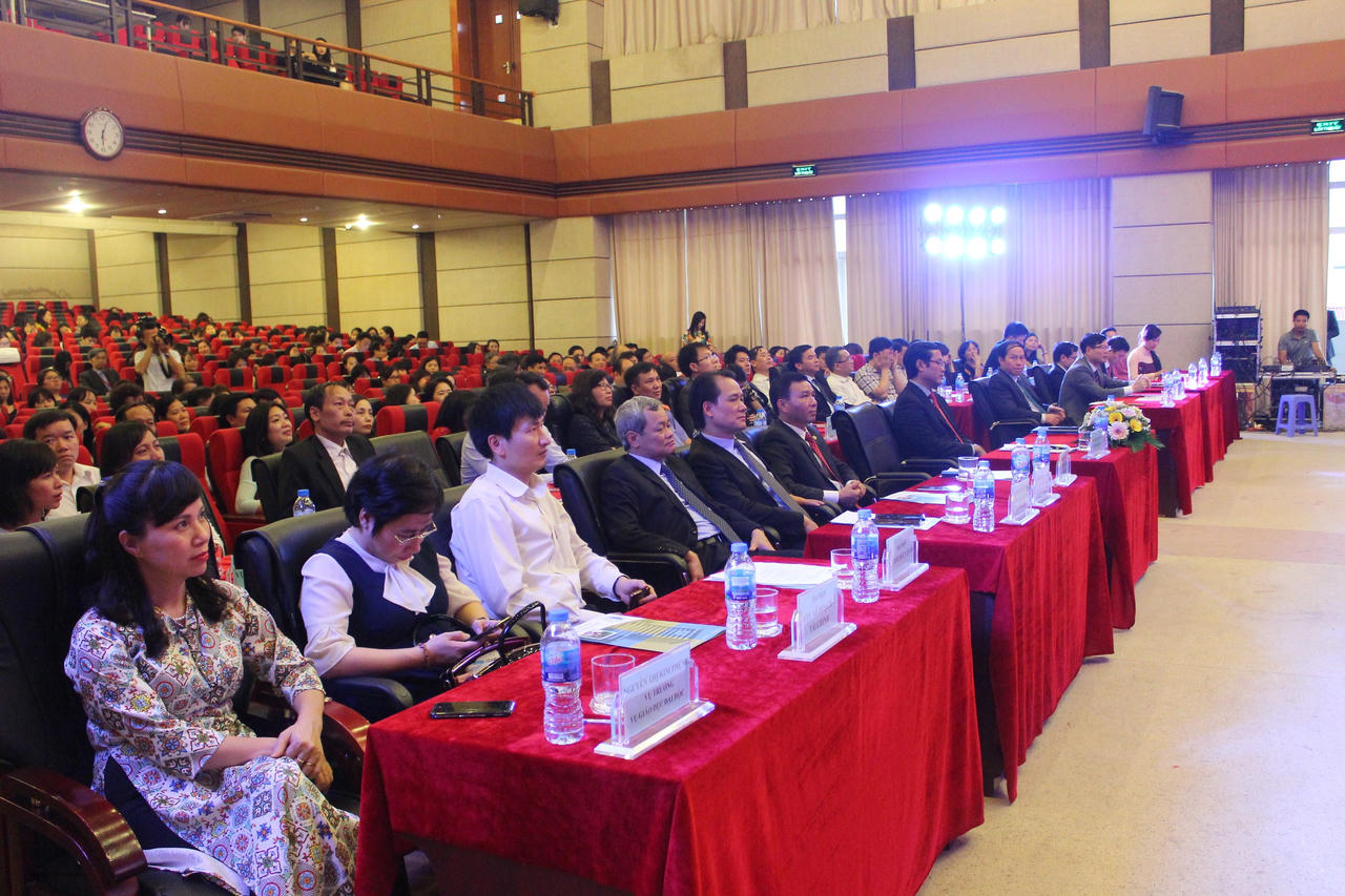 Trường Đại học Luật Hà Nội nhận Giấy chứng nhận kiểm định chất lượng giáo dục