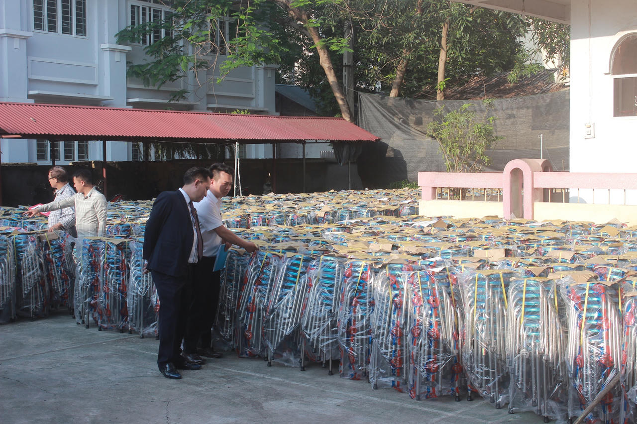 Tân Hoàng Minh trao tặng 10.000 ghế Inox cho hệ thống nhà văn hóa tỉnh Cao Bằng