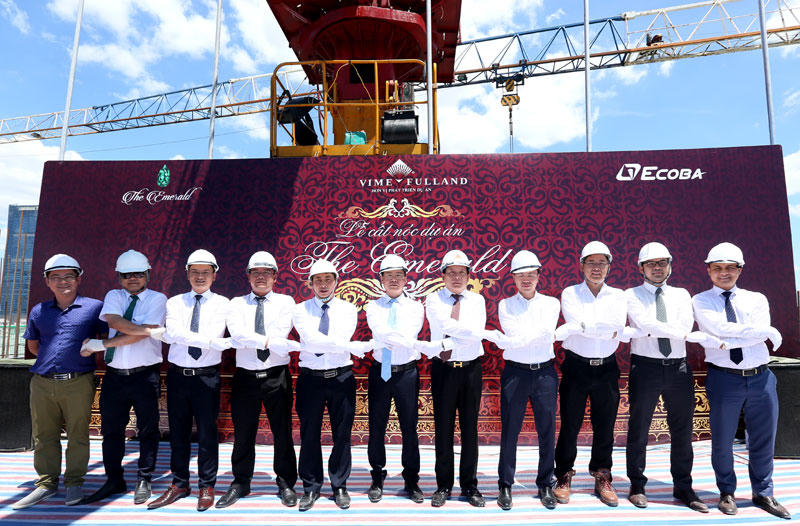 Cất nóc trước thời hạn, The Emerald khẳng định uy tín với khách hàng