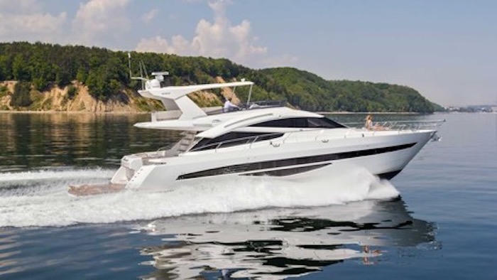 “Tuyệt tác” du thuyền 3,5 triệu USD Galeon 660 fly đã cập bến Vịnh Hạ Long 