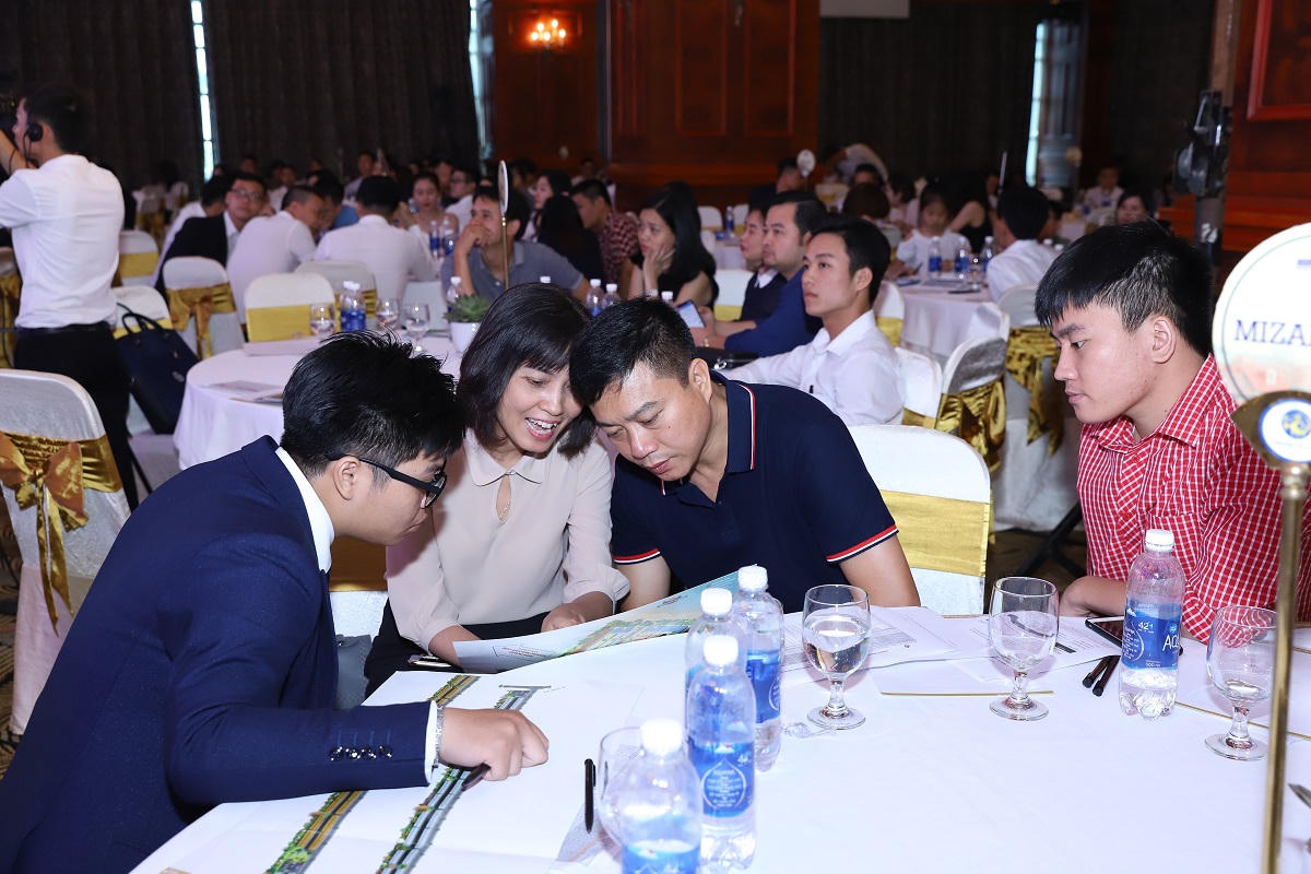 Giới đầu tư Hà Nội “săn” cơ hội tại Western Village - FLC Quảng Bình