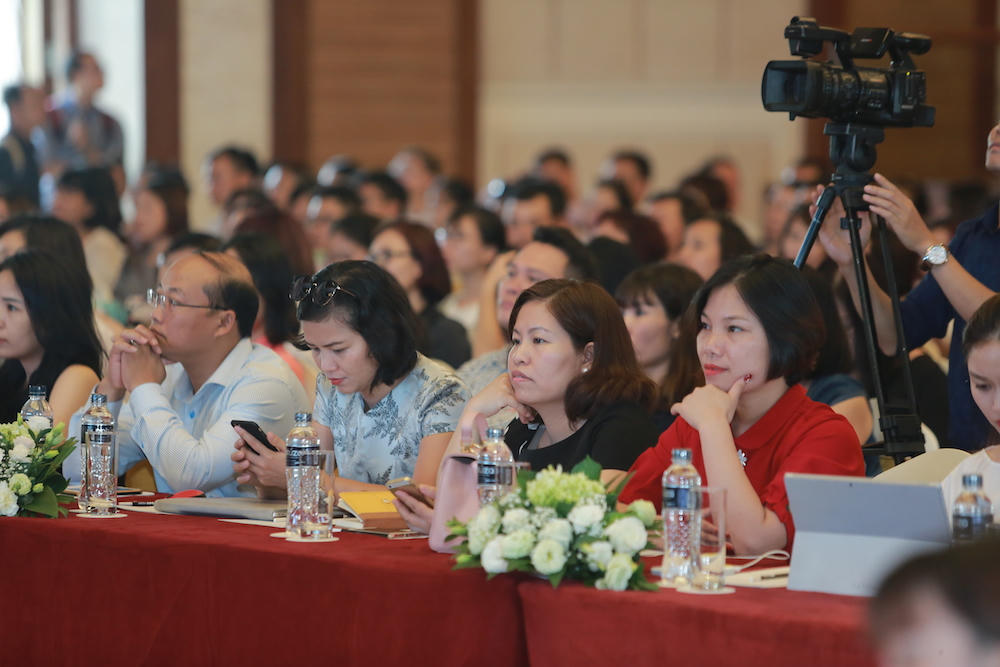 "Phải có chính sách mạnh để lôi kéo đầu tư phát triển hàng không"