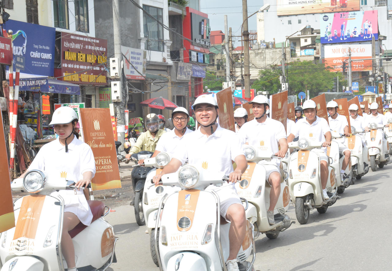 Imperia Sky Garden: Roadshow phủ khắp phố phường Hà Nội