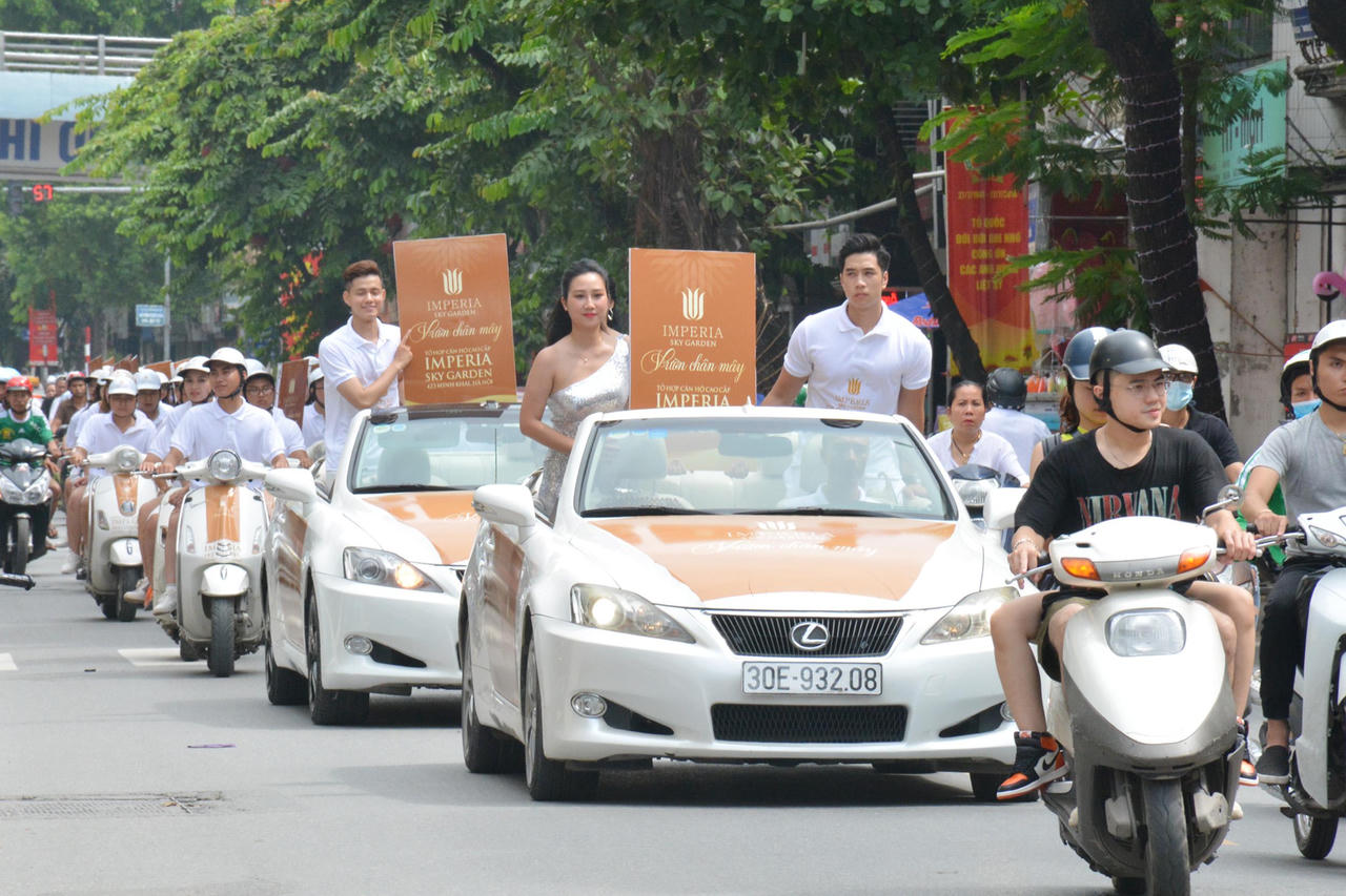 Imperia Sky Garden: Roadshow phủ khắp phố phường Hà Nội