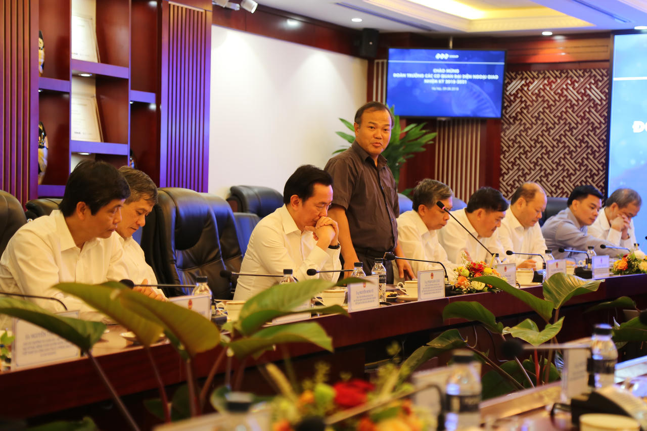 Tập đoàn FLC tiếp đón Đoàn trưởng các cơ quan đại diện Việt Nam ở nước ngoài nhiệm kỳ 2018-2021