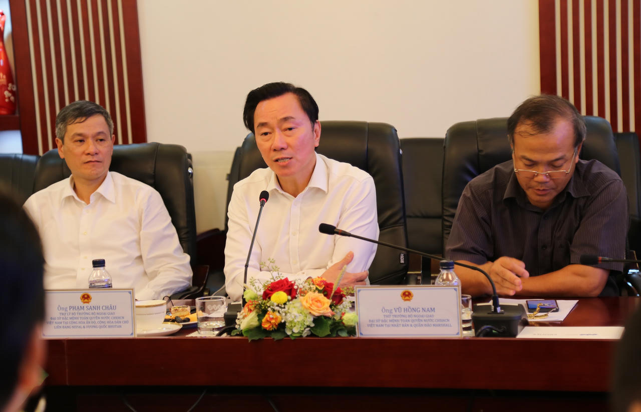 Tập đoàn FLC tiếp đón Đoàn trưởng các cơ quan đại diện Việt Nam ở nước ngoài nhiệm kỳ 2018-2021