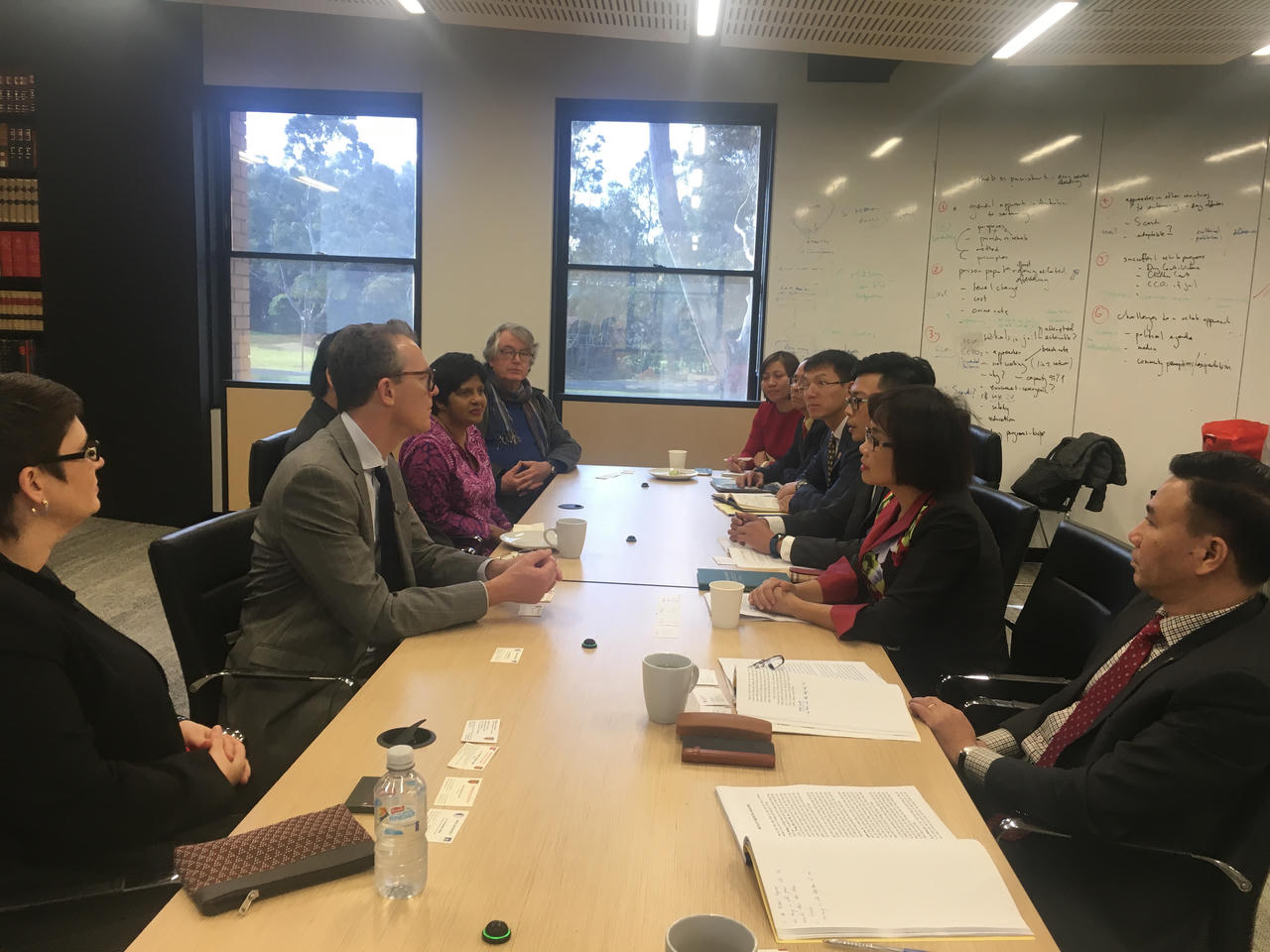 Thứ trưởng Đặng Hoàng Oanh: Bộ Tư pháp sẽ tiếp tục cử nhiều cán bộ đi học tại Australia