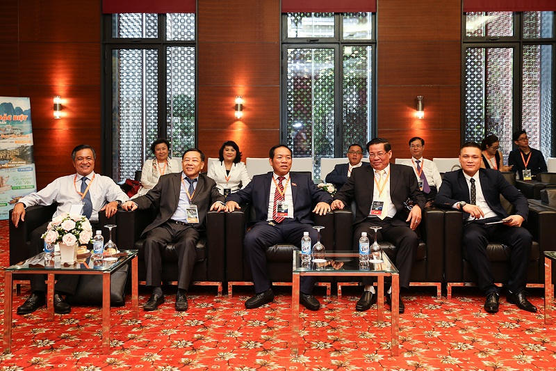 Khách quốc tế bị thu hút bởi BĐS ứng dụng công nghệ 4.0 của Sunshine Group tại Hội nghị quốc tế BĐS IREC 2018