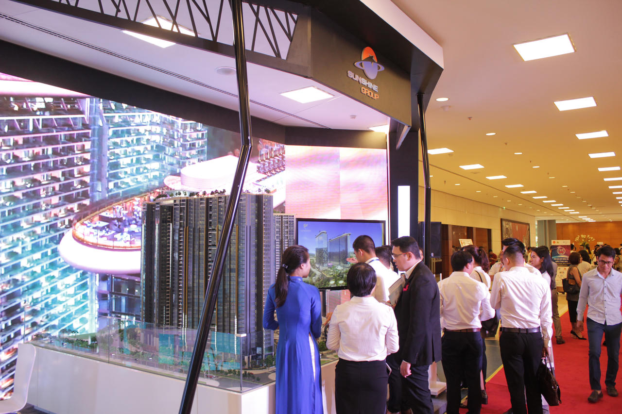 Khách quốc tế bị thu hút bởi BĐS ứng dụng công nghệ 4.0 của Sunshine Group tại Hội nghị quốc tế BĐS IREC 2018