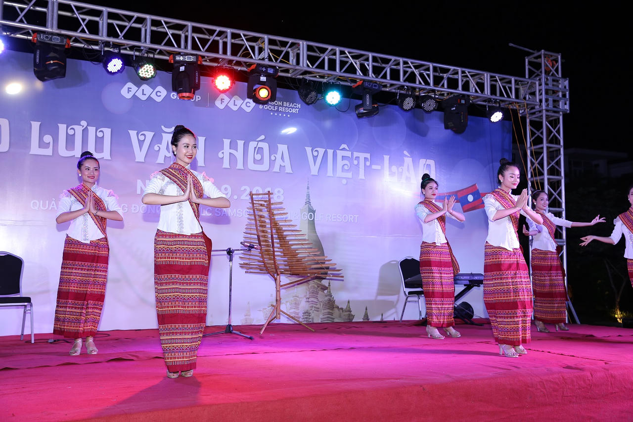Lễ hội văn hóa Lào tại FLC Sầm Sơn hấp dẫn hàng ngàn du khách phương xa