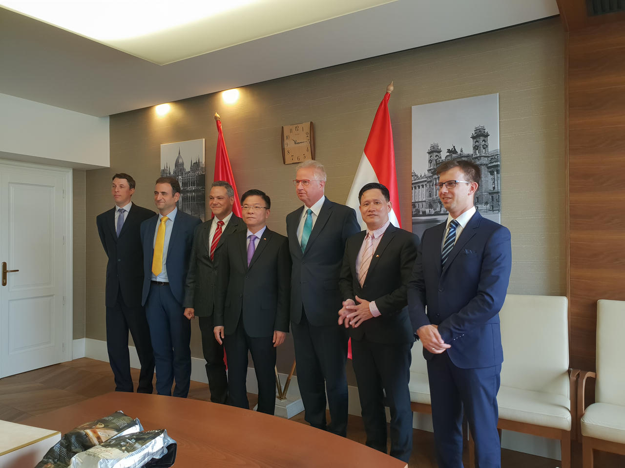 Không ngừng vun đắp quan hệ hợp tác pháp luật Việt Nam - Hungary