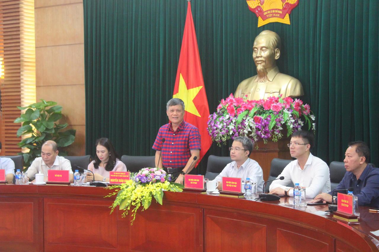 Bộ Tư pháp: Lớp bồi dưỡng lãnh đạo, quản lý cấp Vụ và tương đương đi thực tế tại Hải Phòng