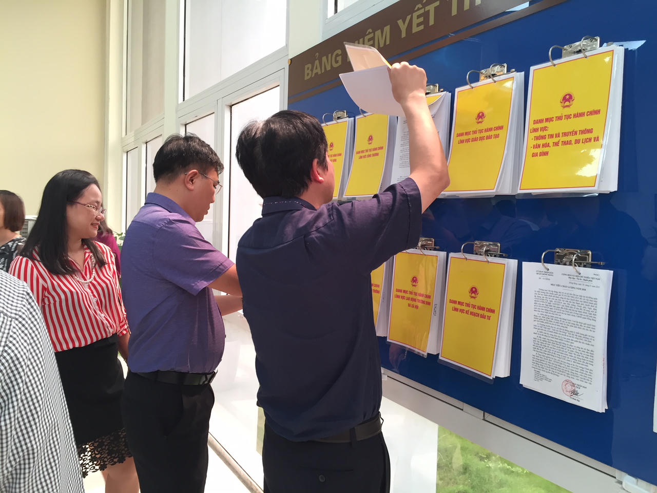 Bộ Tư pháp: Lớp bồi dưỡng lãnh đạo, quản lý cấp Vụ và tương đương đi thực tế tại Hải Phòng