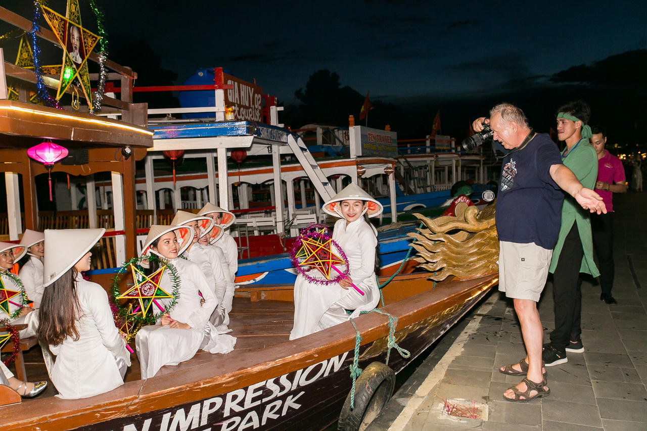 Gần 8000 du khách đã trải nghiệm lễ hội Trăng Thương cảng tại Công viên Ấn tượng Hội An