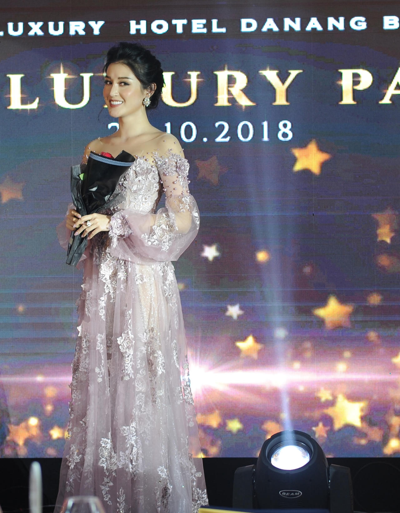 Dàn sao Việt xuất hiện lộng lẫy trong dạ tiệc TMS Luxury Party