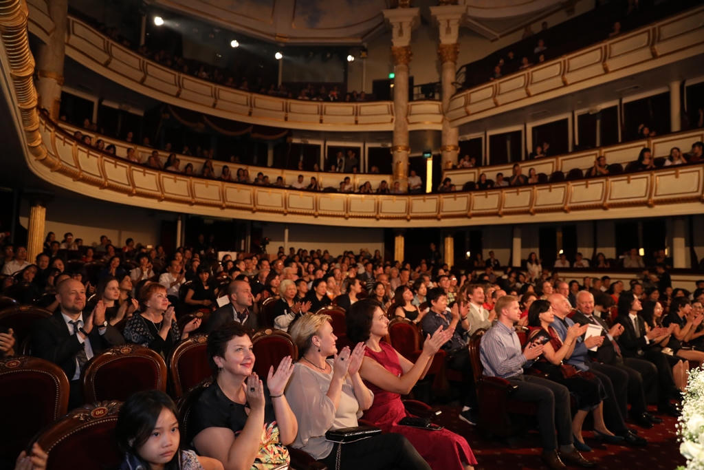 Những phút lặng trong chương trình hòa nhạc Tchaikovsky – Concerto dành cho violin của SSO 