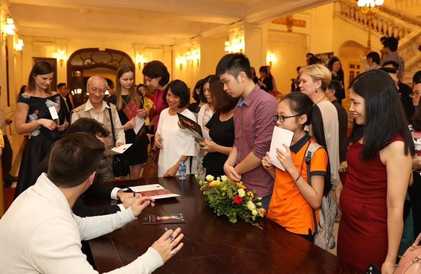 Những phút lặng trong chương trình hòa nhạc Tchaikovsky – Concerto dành cho violin của SSO 