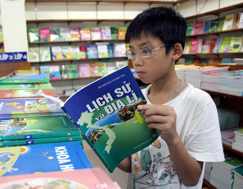 Bộ trưởng Phùng Xuân Nhạ nói gì về sách giáo khoa tích hợp?