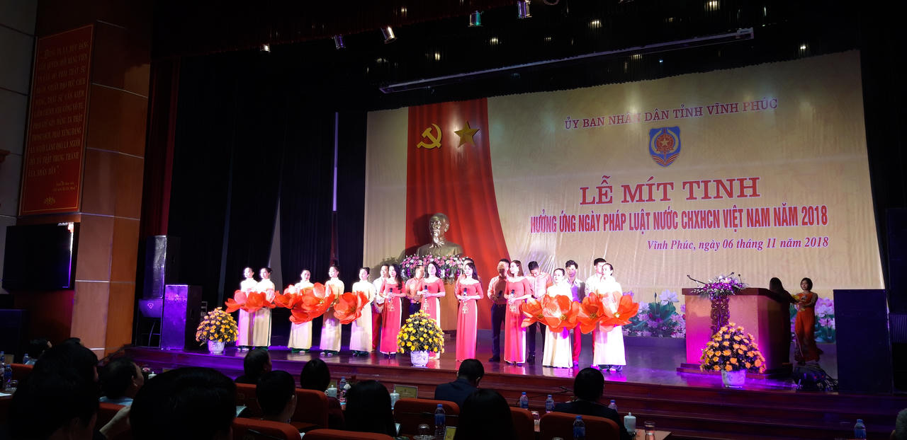 Vĩnh Phúc long trọng mít tinh hưởng ứng Ngày Pháp luật 2018