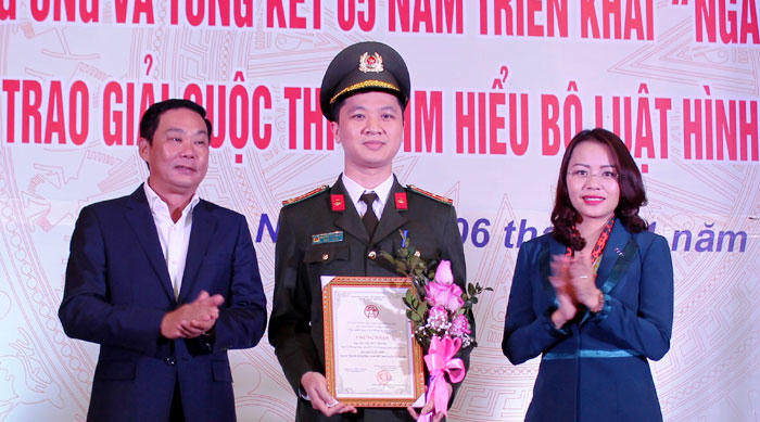 Hà Nội long trọng tổ chức Lễ hưởng ứng Ngày Pháp luật Việt Nam