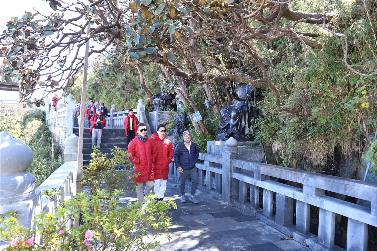 Màn trình diễn cực đỉnh của bộ đôi Quốc Cơ, Quốc Nghiệp trên Nóc nhà Đông Dương