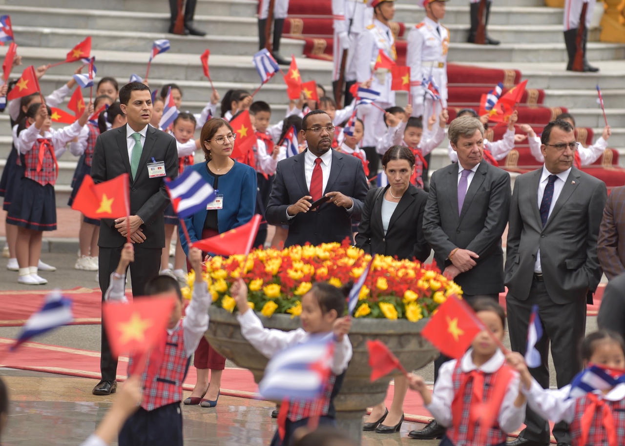 Tổng Bí thư, Chủ tịch nước Nguyễn Phú Trọng đón Chủ tịch HĐNN, HĐBT Cuba