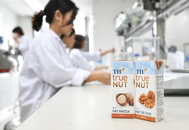Tập đoàn TH đã nghiên cứu thành công bộ sữa hạt TH true NUT