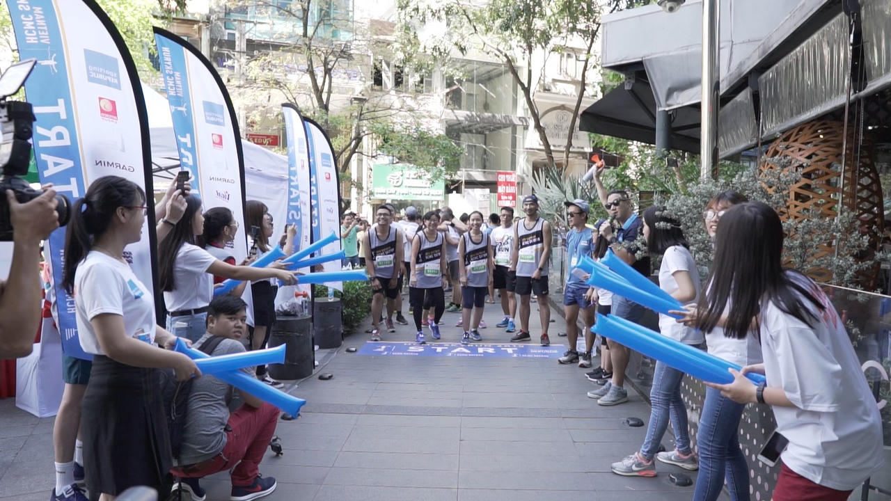Cuộc đua HCMC Skyrun 2018:  Dân mạng trầm trồ thán phục sân đỗ trực thăng Việt Nam đầu tiên đẹp như phim Hollywood