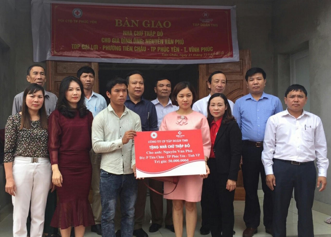 Tập đoàn TMS trao tặng 2 nhà tình nghĩa và 60 xe đạp cho người nghèo tại Phúc Yên