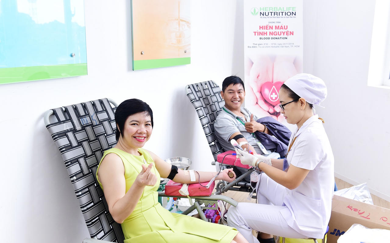 Thành viên độc lập và nhân viên Herbalife Việt Nam hưởng ứng mạnh mẽ ngày hiến máu tình nguyện