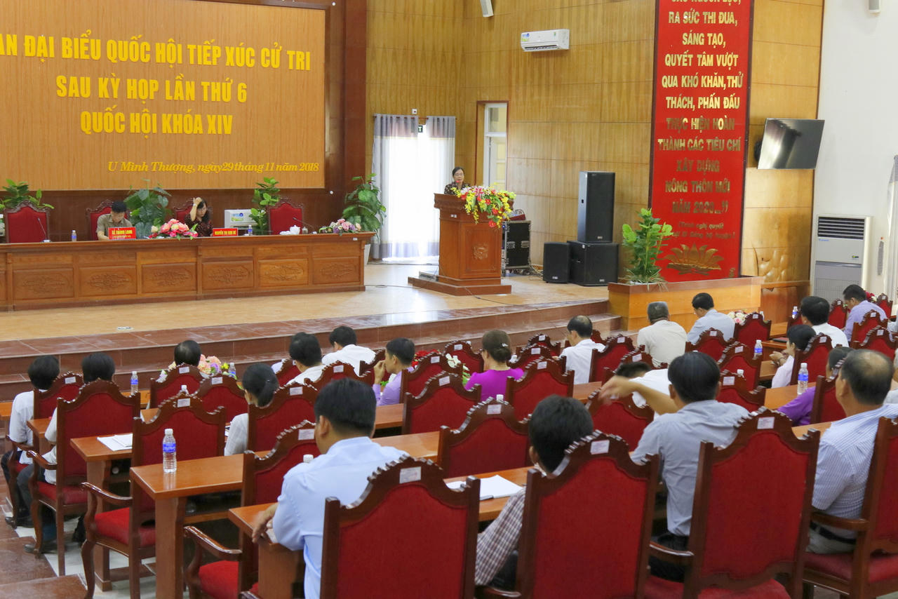 Bộ trưởng Lê Thành Long giải đáp nhiều thắc mắc của cử tri Kiên Giang