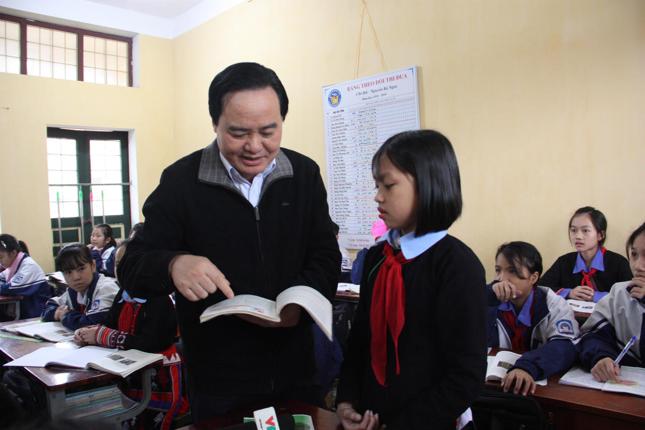 Bộ trưởng Phùng Xuân Nhạ chỉ ra giải pháp chống từ gốc hiện tượng xâm hại học đường