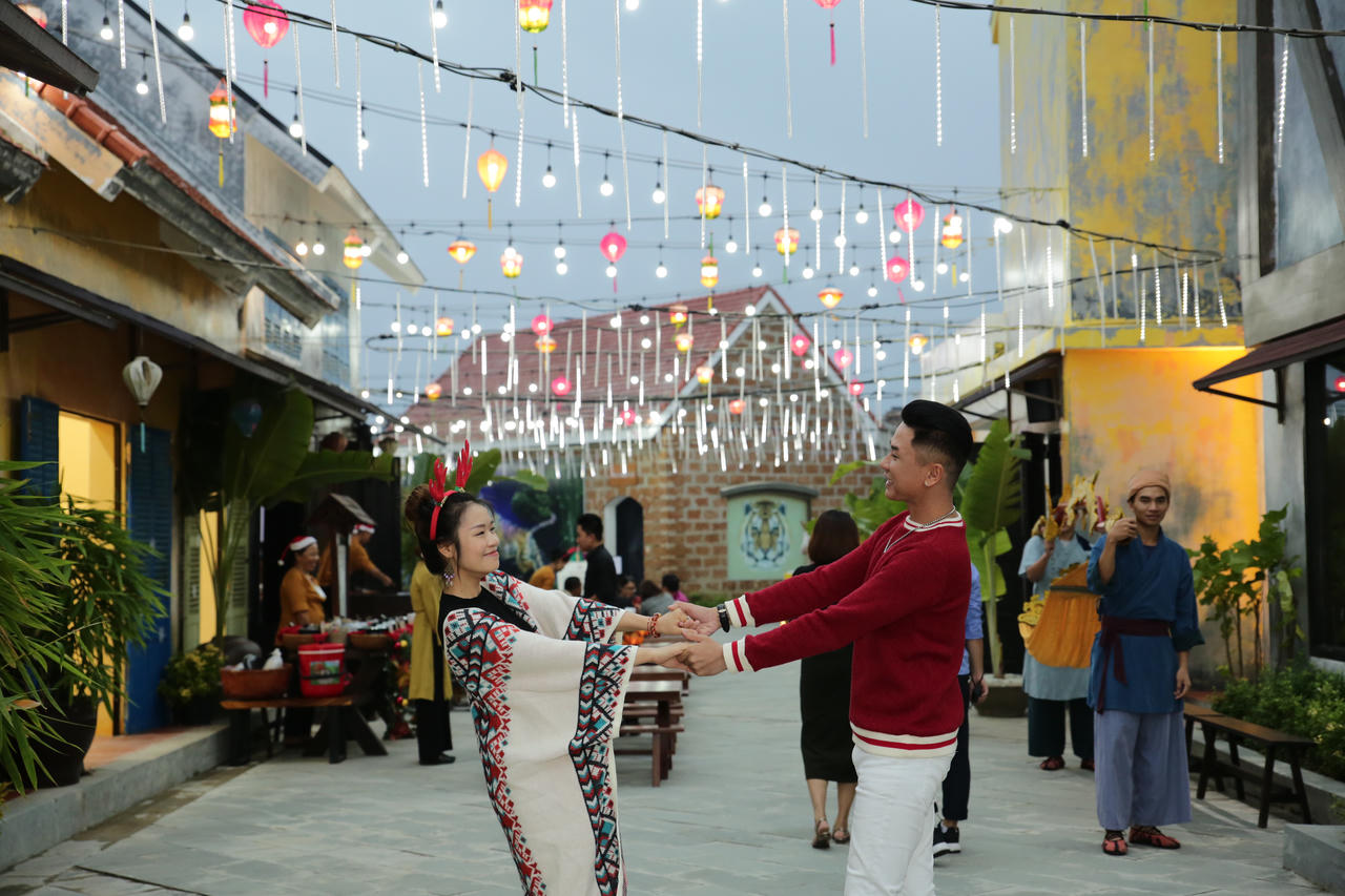 Tuyết rơi trên thương cảng Hội An 